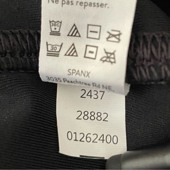 SOLD SPANX Faux Leather Leggings Black High-Waisted Countoured Sz Medium - Picture 11 of 13